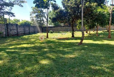 0.5 ac Commercial Property with Service Charge Included in Karen