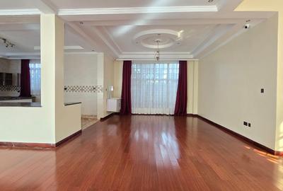 4 Bed House with En Suite in Runda