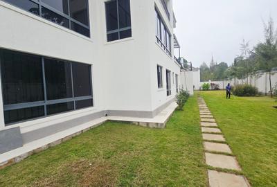 6 Bed House with En Suite in Loresho