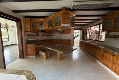 6 Bed House with En Suite in Gigiri - 4