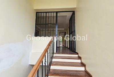 5 Bed House with En Suite in Kitisuru