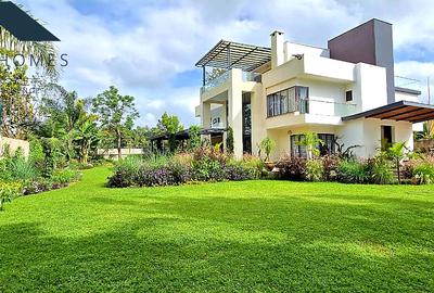 5 Bed House with En Suite at Runda