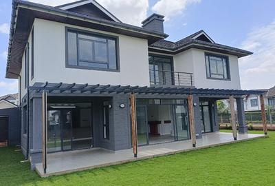 4 Bed Townhouse with En Suite at Five Star Paradise - 2