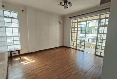 3 Bed Apartment with En Suite at Hatheru Road - 3