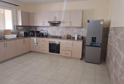 Furnished 3 Bed Apartment with En Suite at Rhapta Rd