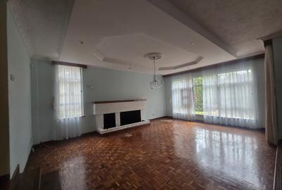 4 Bed House with En Suite in Runda - 4