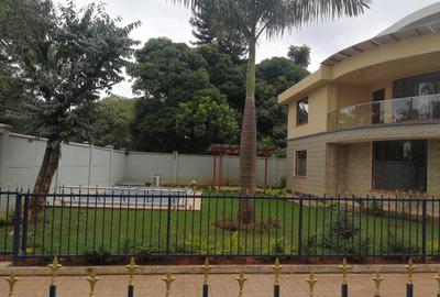 5 Bed Townhouse with En Suite in Lavington
