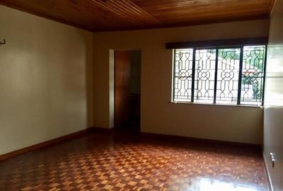 5 Bed Villa with En Suite in Lavington - 3