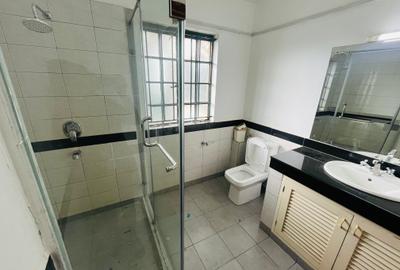 5 Bed Townhouse with En Suite at Shanzu