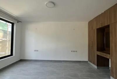 2 Bed Apartment with En Suite in Lavington - 4