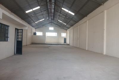 4,998 ft² Warehouse with Backup Generator in Industrial Area - 3