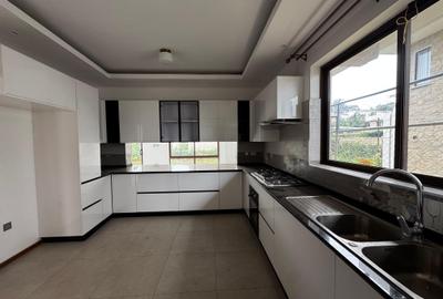 4 Bed Townhouse with En Suite in Kiambu Road