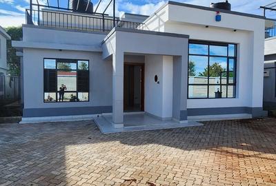 5 Bed Townhouse with En Suite at Mugutha Kiganjo Road - 2