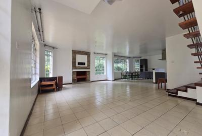 4 Bed House with En Suite in Spring Valley