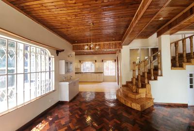 4 Bed House with En Suite in Spring Valley - 2