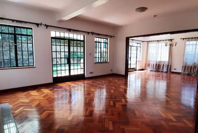 5 Bed Townhouse with En Suite in Lavington