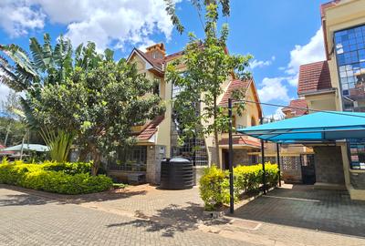 5 Bed Townhouse with En Suite at Lavington