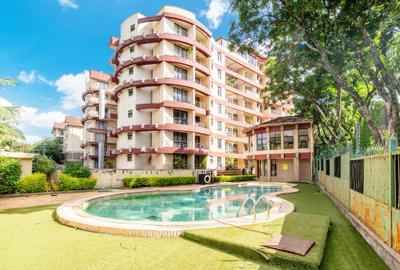 3 Bed Apartment with En Suite in State House