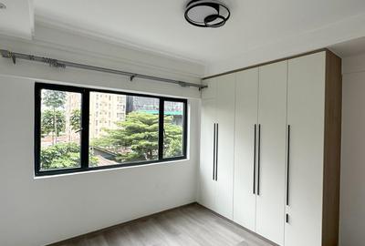 2 Bed Apartment with En Suite in Lavington