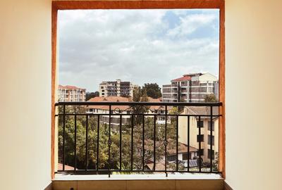 2 Bed Apartment with En Suite at Hendred Avenue - 4