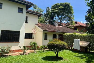 4 Bed House with En Suite at Runda