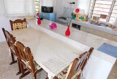 Serviced 2 Bed Apartment with Parking in Malindi