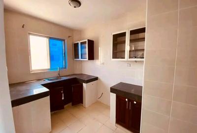 3 Bed Apartment with En Suite at Links Road - 2