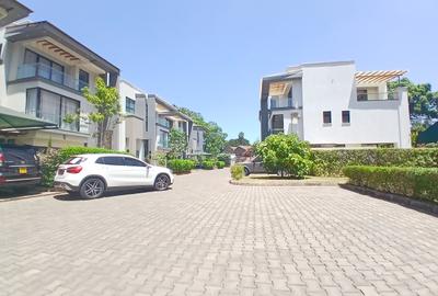 4 Bed Townhouse with En Suite at Lavington Green