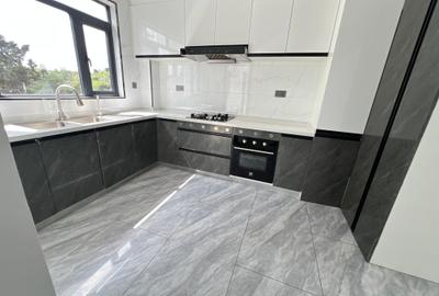 4 Bed Apartment with En Suite in Kileleshwa - 4