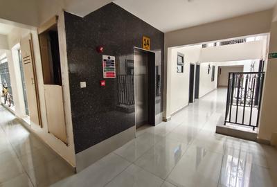 5 Bed Apartment with Staff Quarters in Parklands - 3