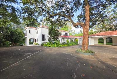 5 Bed House with En Suite in Muthaiga