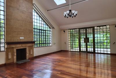 4 Bed Townhouse with En Suite in Kitisuru - 3