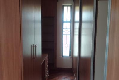 4 Bed Townhouse with En Suite in Garden Estate