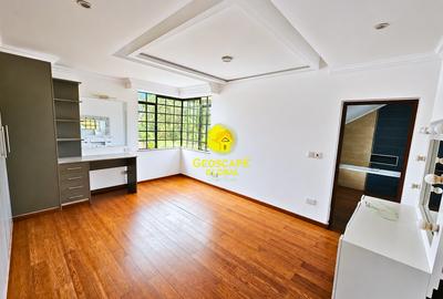 4 Bed House with En Suite in Kitisuru - 3