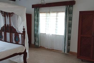 3 Bed Apartment with En Suite in Watamu - 2
