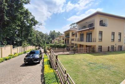 5 Bed Townhouse with En Suite at Lavington Green