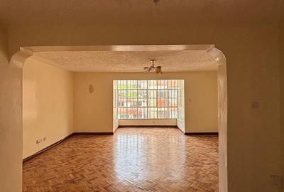 4 Bed Apartment with En Suite in Riara Road