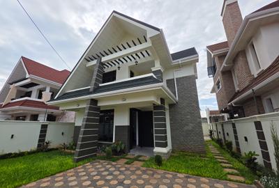 4 Bed Townhouse with Garden in Membley