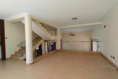 4 Bed Townhouse with En Suite in Kyuna