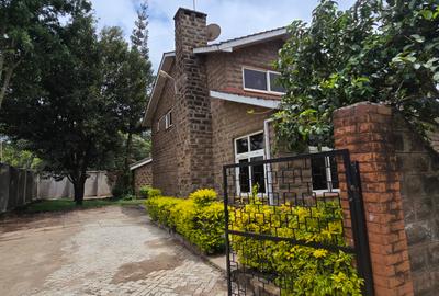 5 Bed Townhouse with En Suite at Lavington Mall - 3