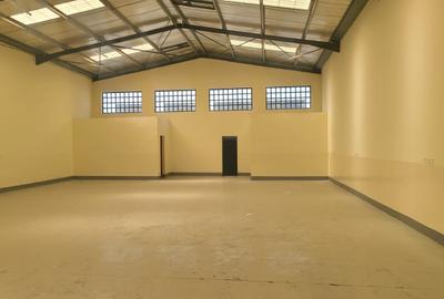 4,500 ft² Warehouse with Fibre Internet in Mlolongo - 4