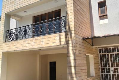 5 Bed Townhouse with Swimming Pool in Lavington