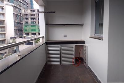 3 Bed Apartment with En Suite in Riverside - 3