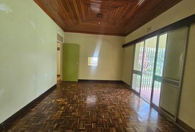 4 Bed House with En Suite in Runda - 2