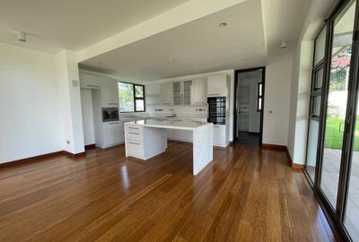 5 Bed Townhouse with En Suite in Karen - 3