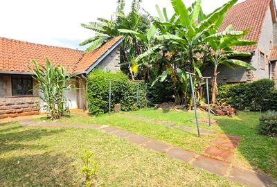 5 Bed Townhouse with En Suite at Lavington Green - 4