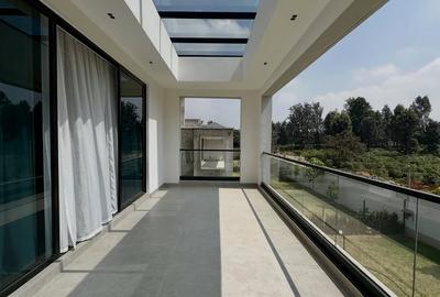 5 Bed Villa with En Suite in Runda - 3