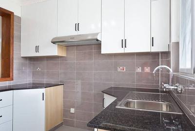3 Bed Apartment with Gym in Thome
