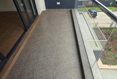 2 Bed Apartment with En Suite in Lavington - 4
