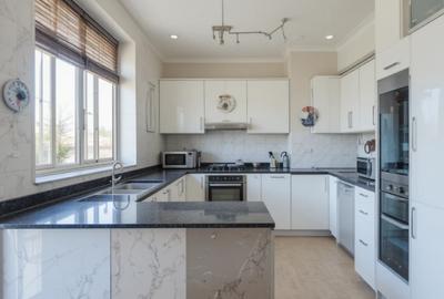 1 Bed Apartment with En Suite in Westlands Area - 2